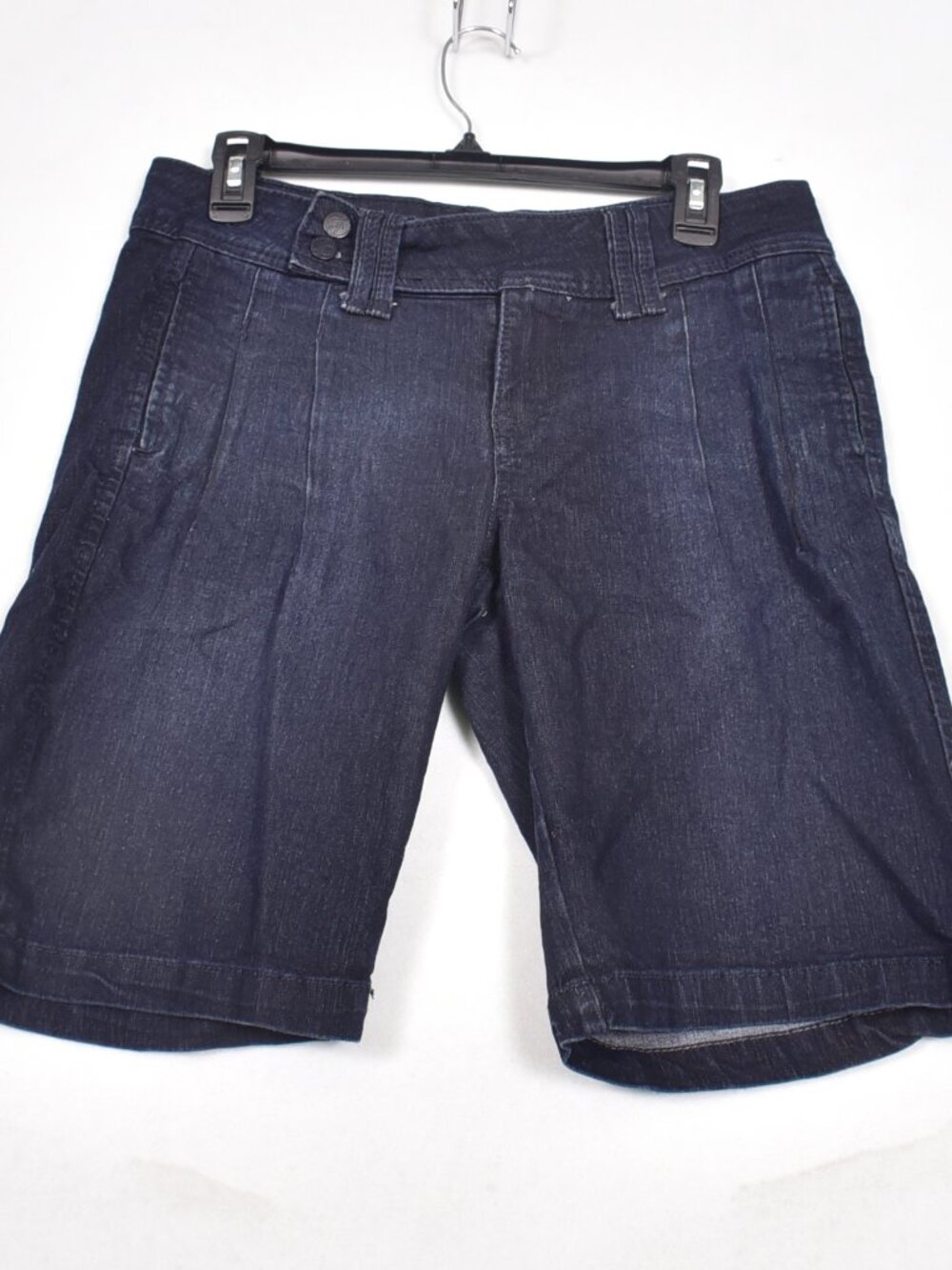 Fade to Blue Women’s Bermuda Jean Shorts Size 8